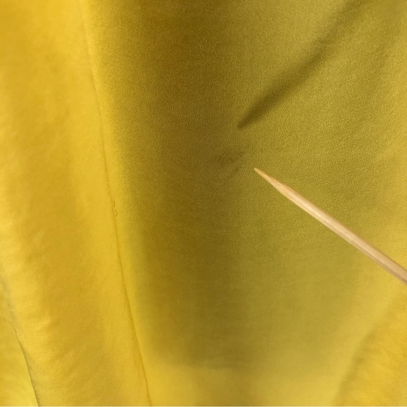 Simply Vera Wane Top Women Tunic Sheer Soft Yellow Round Neck 7 Buttons sz XL - Picture 9 of 11